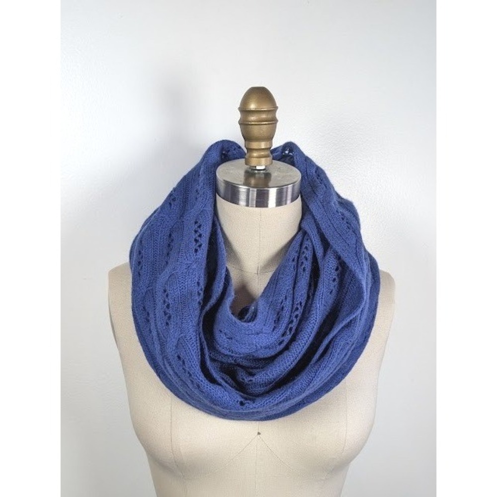 Celeste Cable Knit Infinity Scarf Wool Cashmere Blend Cozy Winter Soft Chic Loop